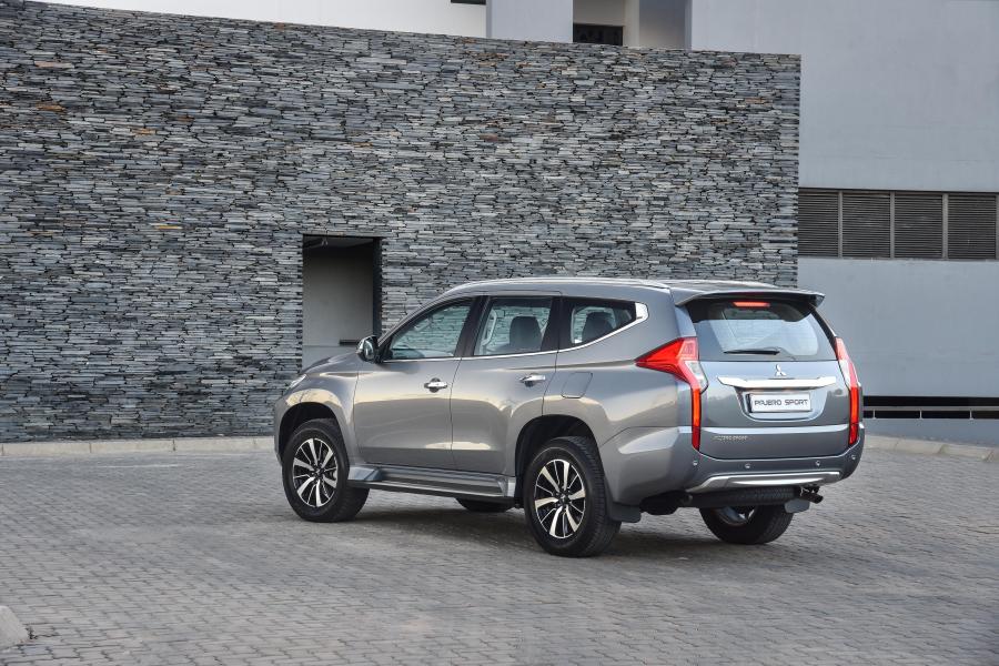 Mitsubishi Pajero Sport 2017 года  (ZA) (фото 11 из 29)